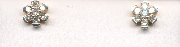 Beautiful 18 Kt Gold  Natural Diamond Earing